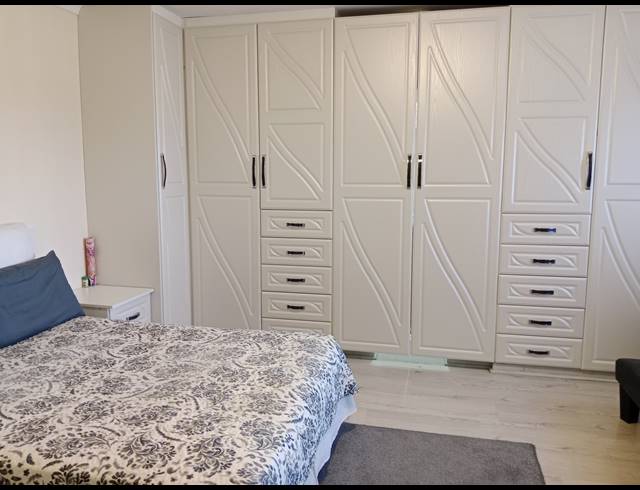 5 BEDROOM HOUSE FOR SALE IN NORTHDALE